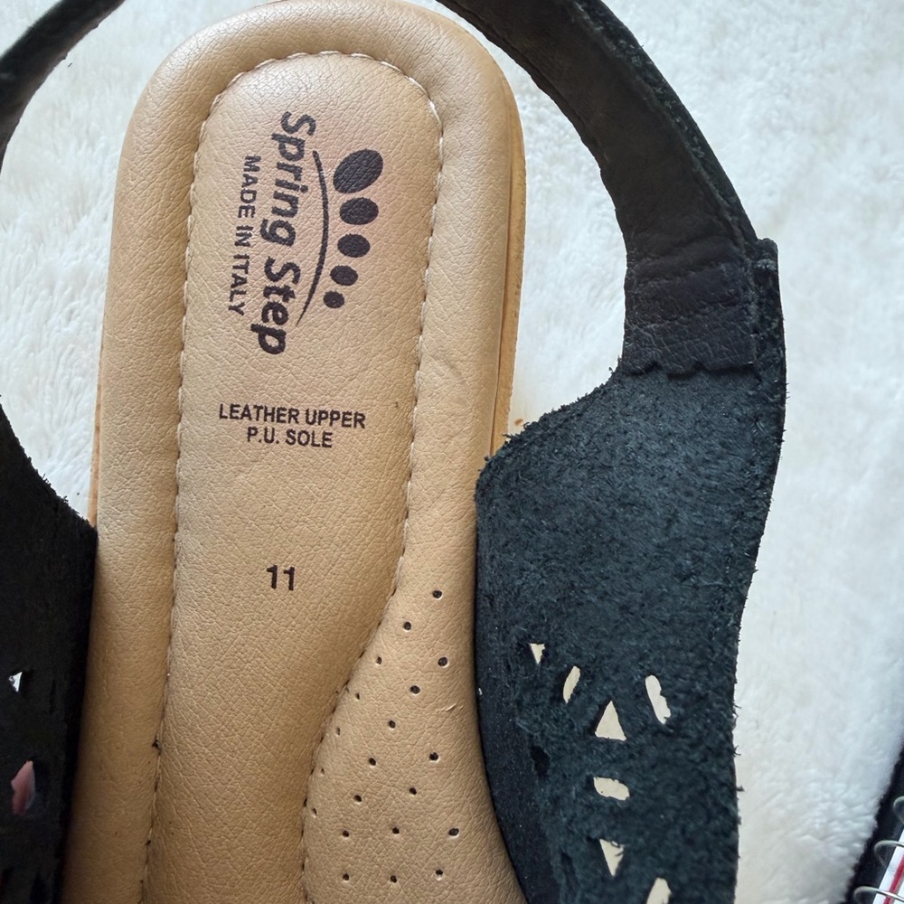 Spring Step Black Cut-Out Wedges - Picture 5 of 7